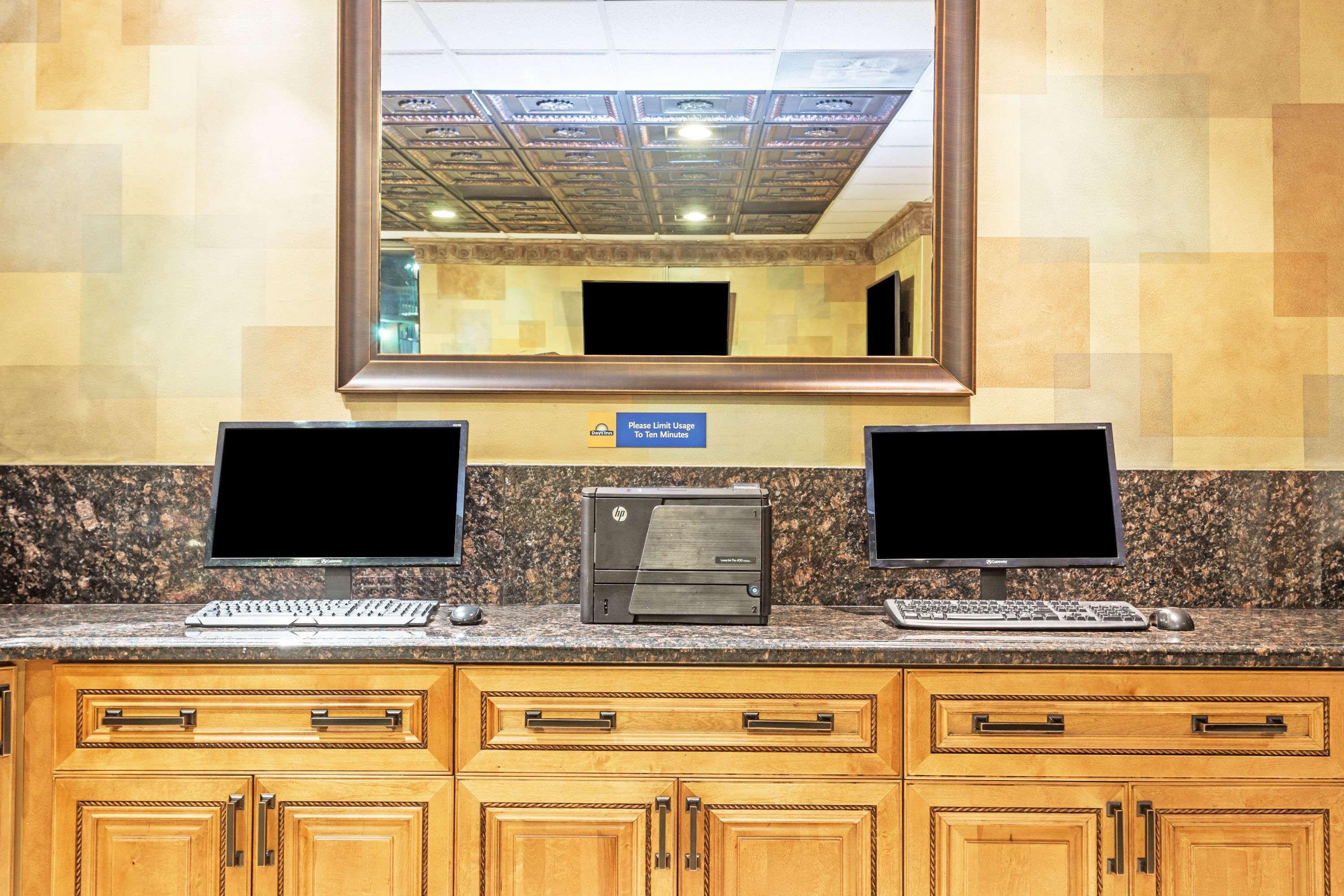 Days Inn By Wyndham Fort Lauderdale-Oakland Park Airport N Wilton Manors Ngoại thất bức ảnh