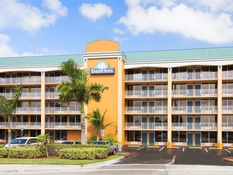 Days Inn By Wyndham Fort Lauderdale-Oakland Park Airport N Wilton Manors Ngoại thất bức ảnh