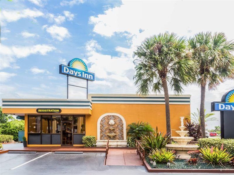 Days Inn By Wyndham Fort Lauderdale-Oakland Park Airport N Wilton Manors Ngoại thất bức ảnh