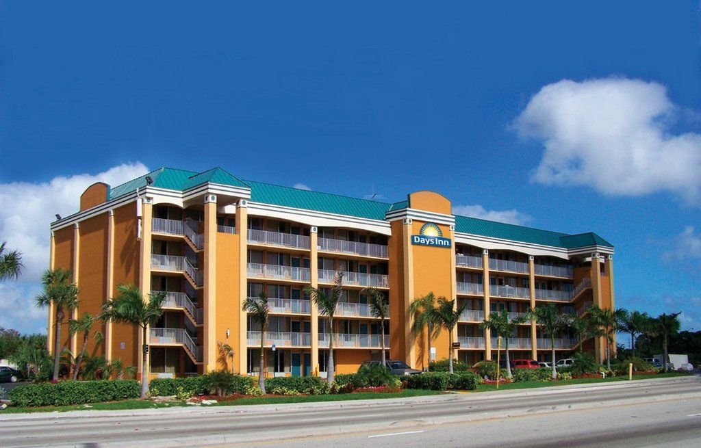 Days Inn By Wyndham Fort Lauderdale-Oakland Park Airport N Wilton Manors Ngoại thất bức ảnh